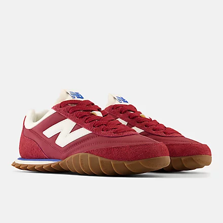 New Balance Essentials Pullover Hoodie красный